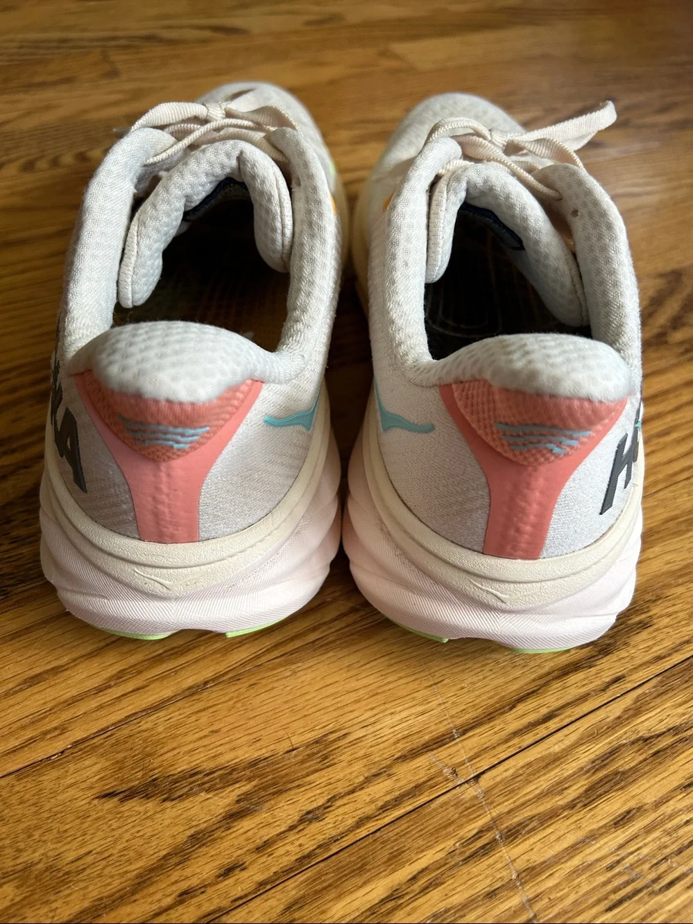 Hoka One One size 9b